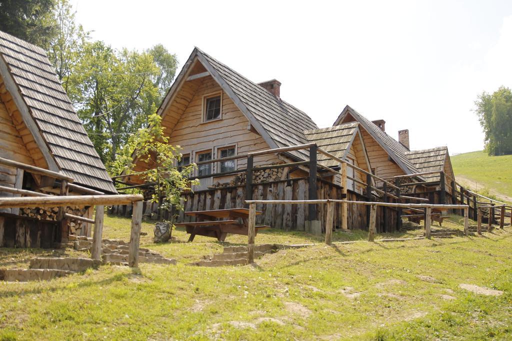 Villa Domki Na Stoku à Ustrzyki Dolne Extérieur photo